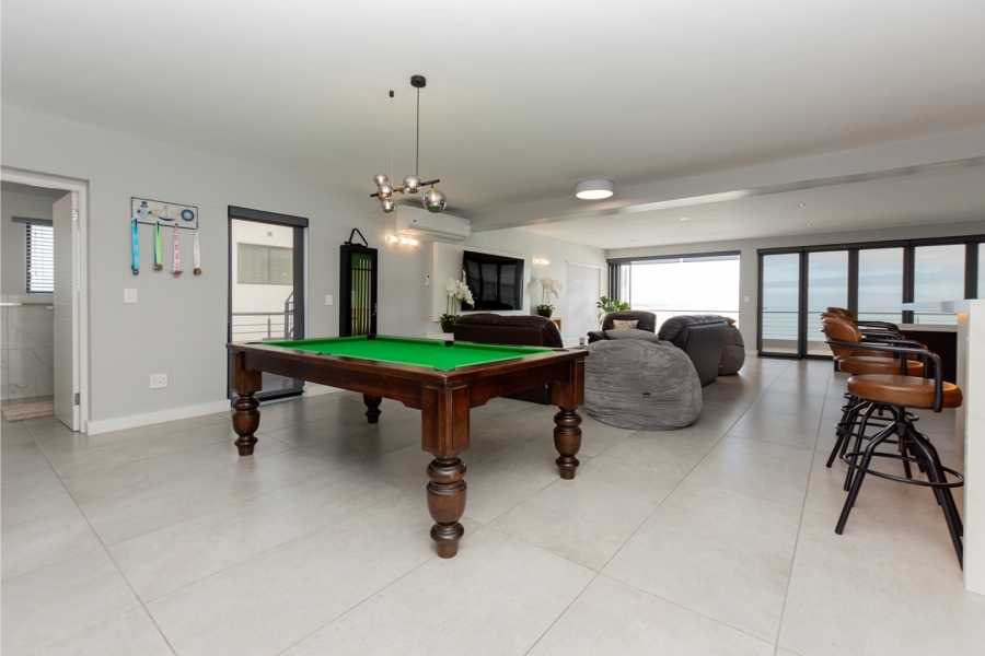 7 Bedroom Property for Sale in Calypso Beach Western Cape